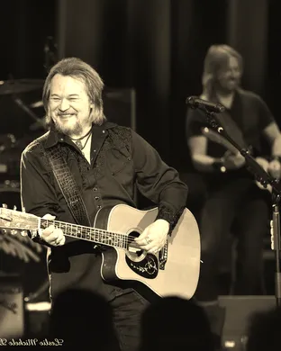 Travis Tritt Danville